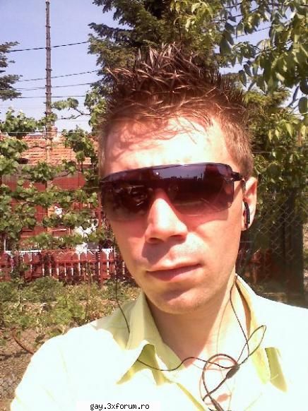 hello guys. sunt �n de prieteni noi,poate chiar şi mai mult. putem conversa la id yahoo: :)